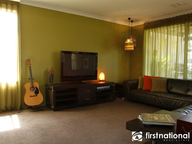 21 Barwon Drive, Pakenham VIC 3810