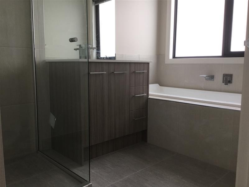 15 Greenfield  Lane, Pakenham VIC 3810