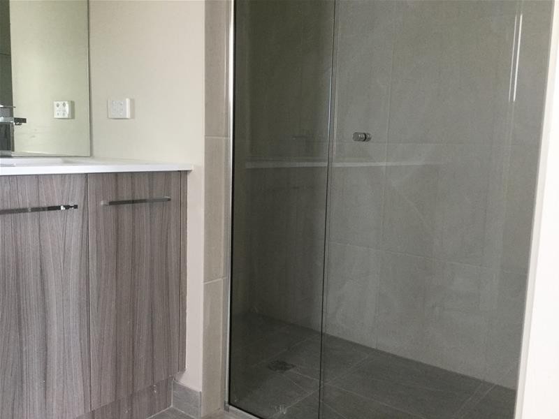 15 Greenfield  Lane, Pakenham VIC 3810