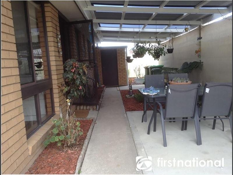 2/23 Main Street, Nar Nar Goon VIC 3812