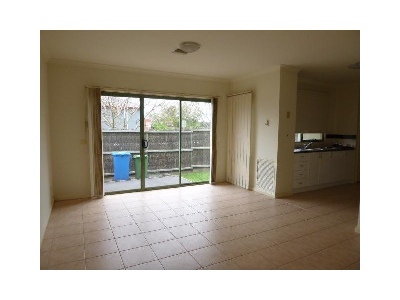 2 Fieldhouse Lane, Berwick VIC 3806