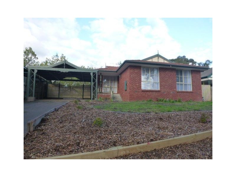 4 Camden Court, Berwick VIC 3806