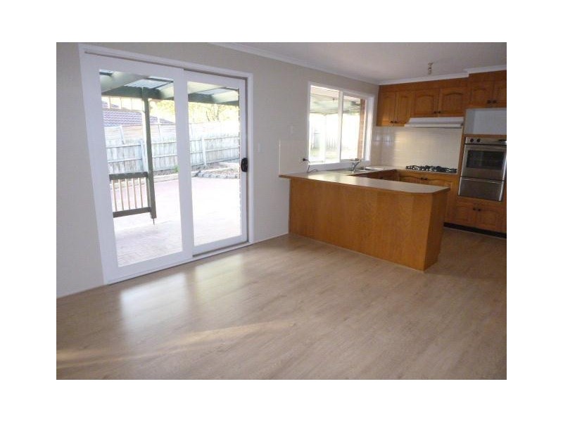 4 Camden Court, Berwick VIC 3806