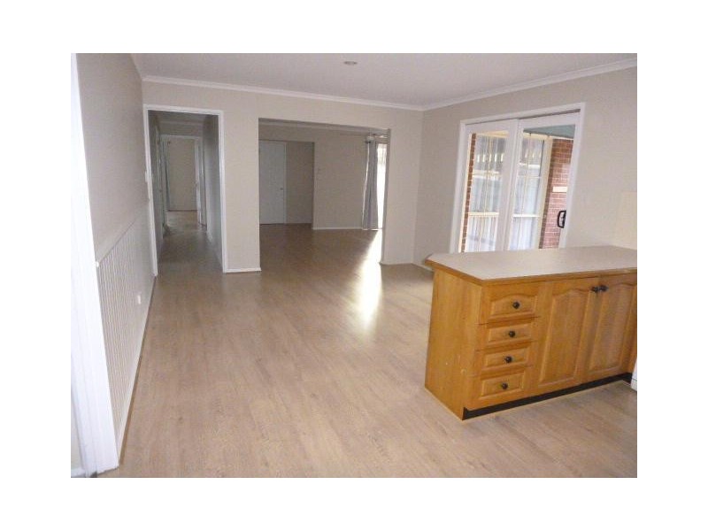 4 Camden Court, Berwick VIC 3806