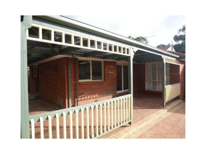 4 Camden Court, Berwick VIC 3806