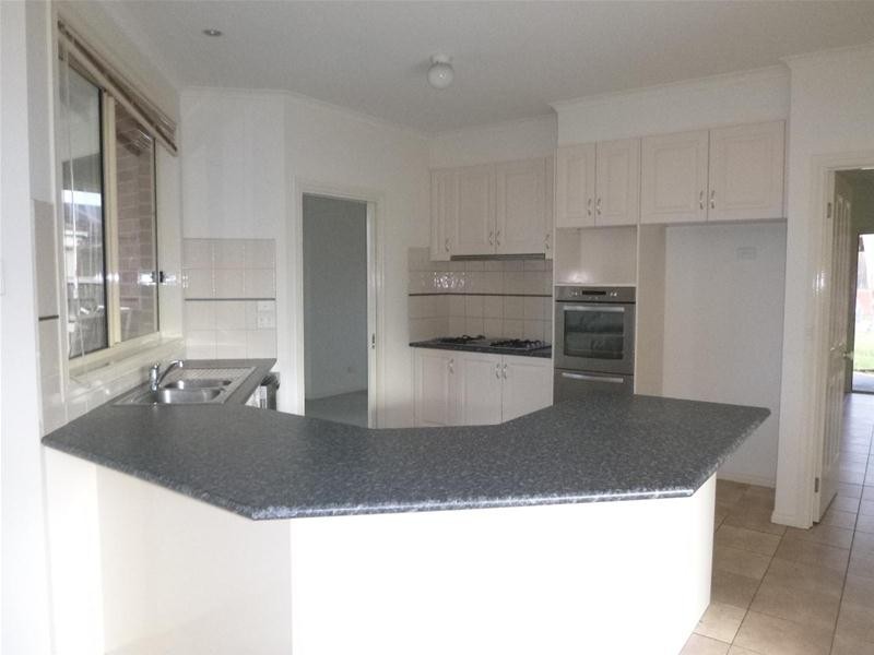 4 Ambiance Crescent, Narre Warren South VIC 3805