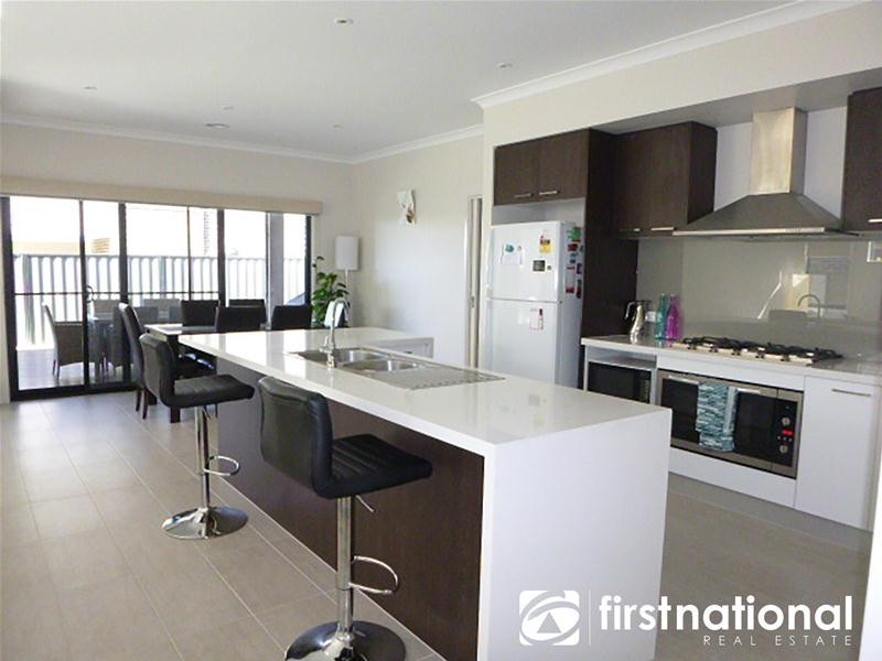 47 Arbourlea Boulevard, Cranbourne North VIC 3977