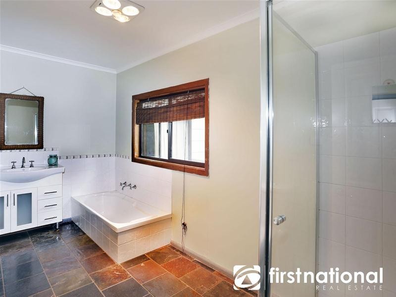 51 Koolbirra  Road, Maryknoll VIC 3812