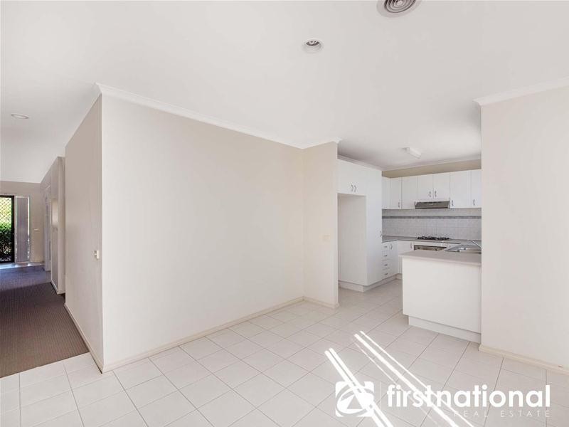 15 Margie Square, Narre Warren South VIC 3805