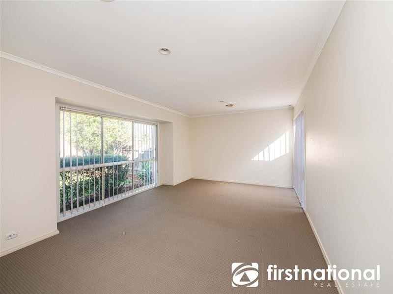 15 Margie Square, Narre Warren South VIC 3805