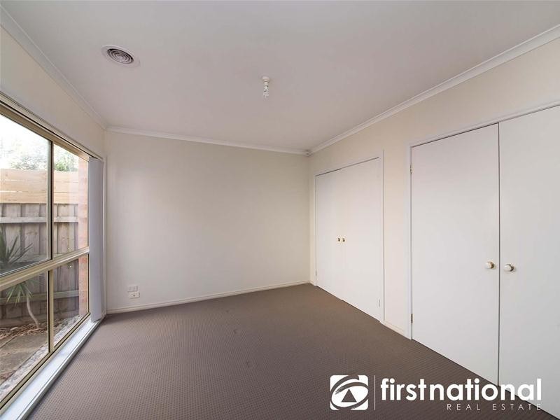 15 Margie Square, Narre Warren South VIC 3805