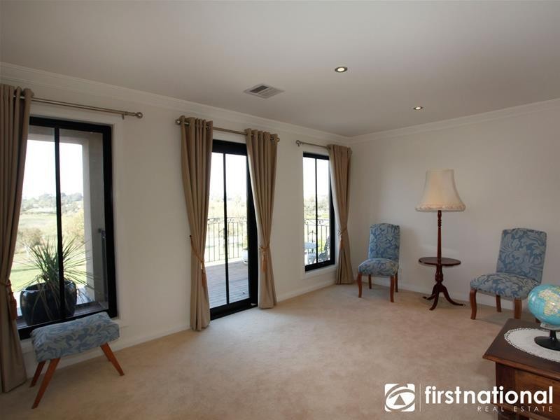 14 Canberra Avenue, Berwick VIC 3806