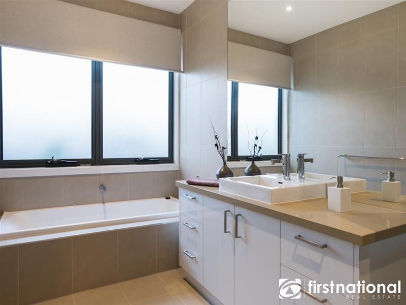 5/36 Peel Street, Berwick VIC 3806