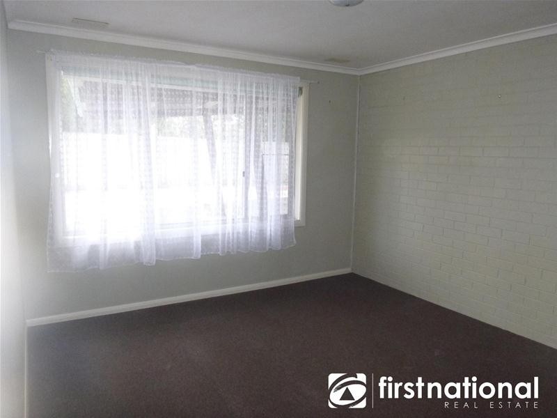 2/1 Charles Street, Pakenham VIC 3810