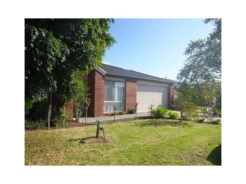 54 Beethoven Drive, Narre Warren South VIC 3805