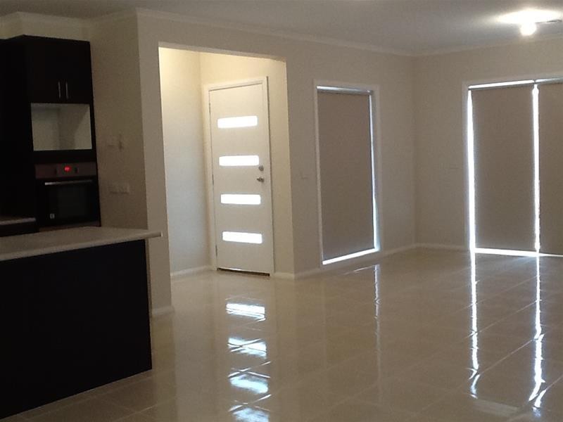 2/13 Damon Close, Narre Warren South VIC 3805