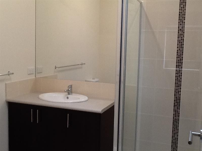 2/13 Damon Close, Narre Warren South VIC 3805