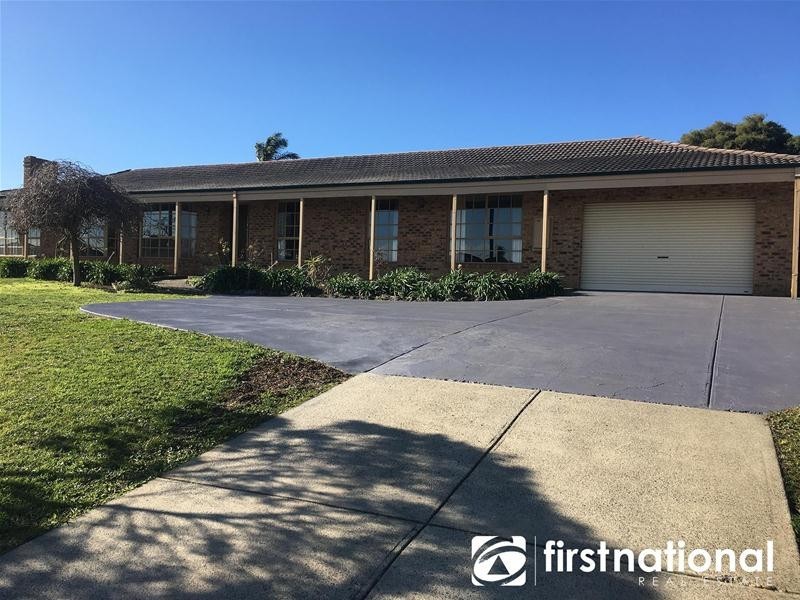 24-26 Claremont Glen, Berwick VIC 3806