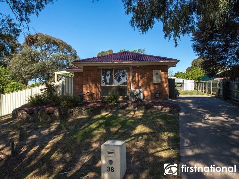 38 Meeking Drive, Pakenham VIC 3810