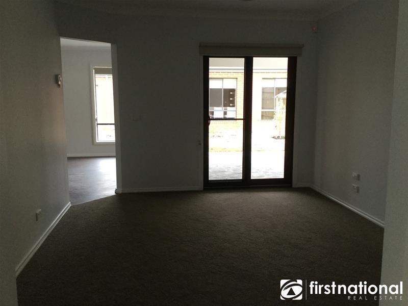 42 Rosina Drive, Officer VIC 3809