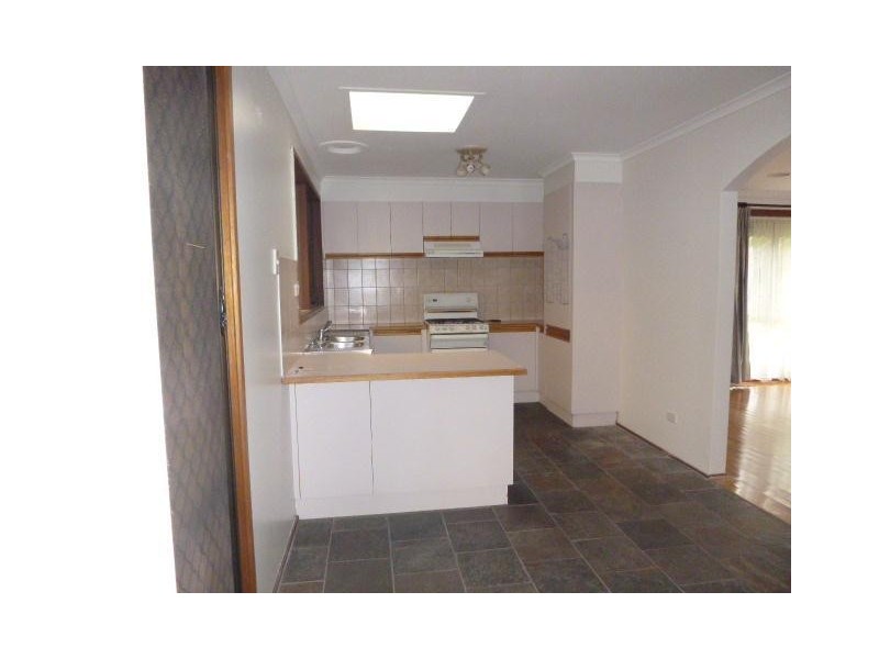 31 Upton Crescent, Narre Warren VIC 3805