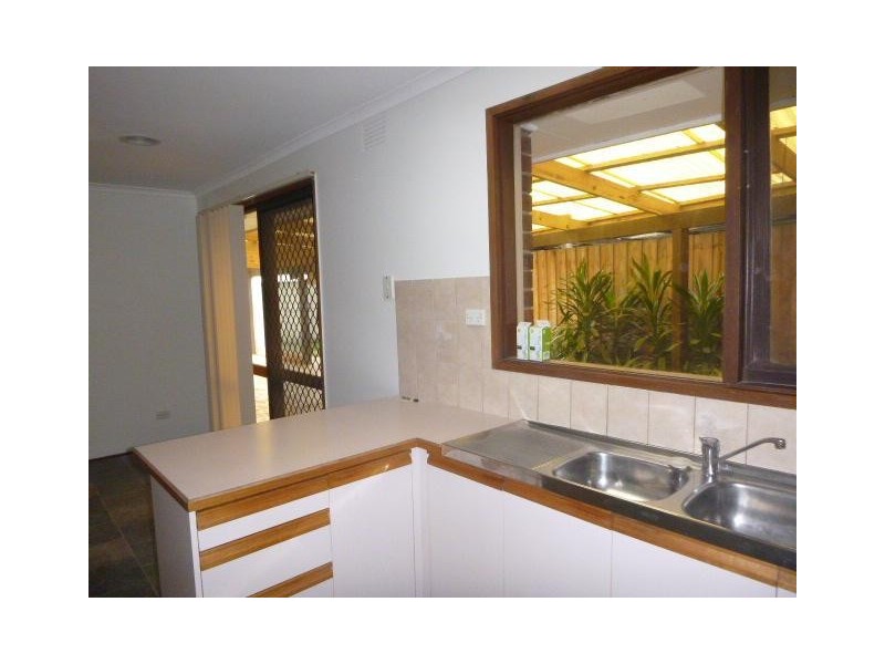 31 Upton Crescent, Narre Warren VIC 3805