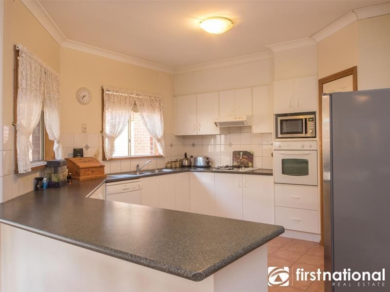 38 Stockmans Circuit, Pakenham VIC 3810