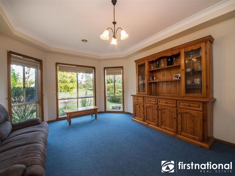 38 Stockmans Circuit, Pakenham VIC 3810