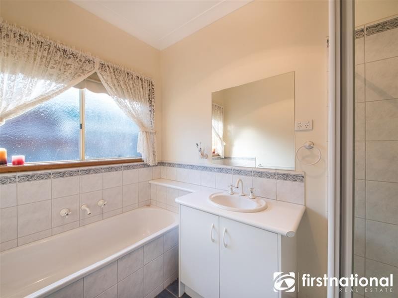 38 Stockmans Circuit, Pakenham VIC 3810