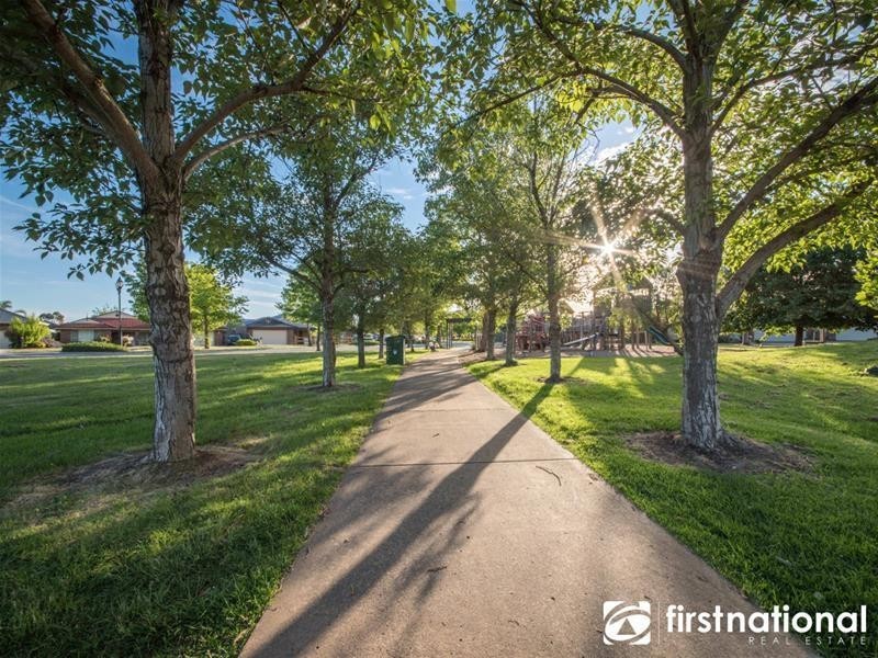 38 Stockmans Circuit, Pakenham VIC 3810