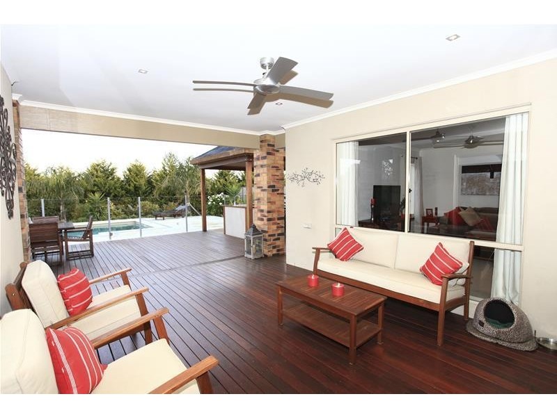 11-12 Hilton Court, Narre Warren North VIC 3804