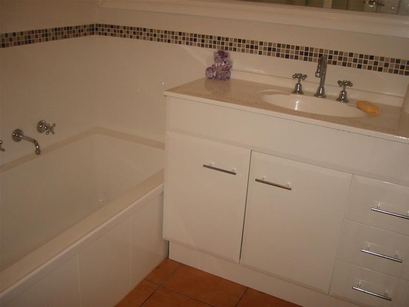 116 Sweeney Drive, Narre Warren VIC 3805