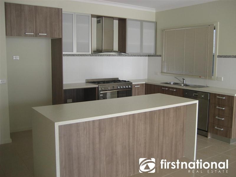 6 Parmentier Way, Pakenham VIC 3810