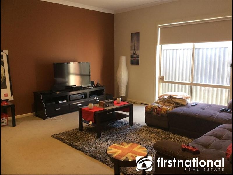 6 Parmentier Way, Pakenham VIC 3810