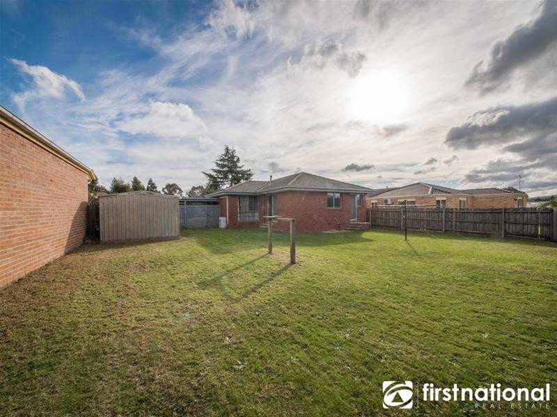 46 Amber Crescent, Narre Warren VIC 3805