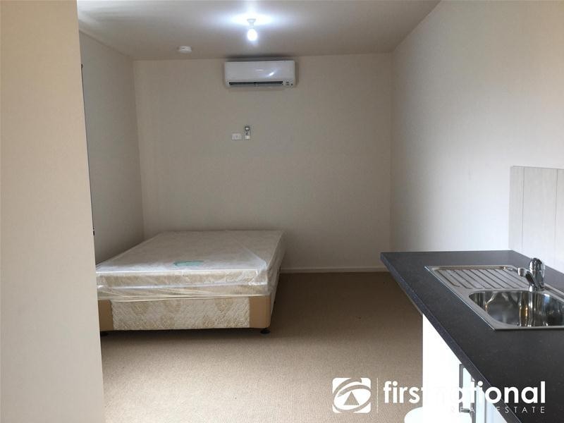 6/51 Henry Street, Pakenham VIC 3810