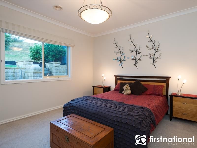 61 Cambridge Drive, Berwick VIC 3806