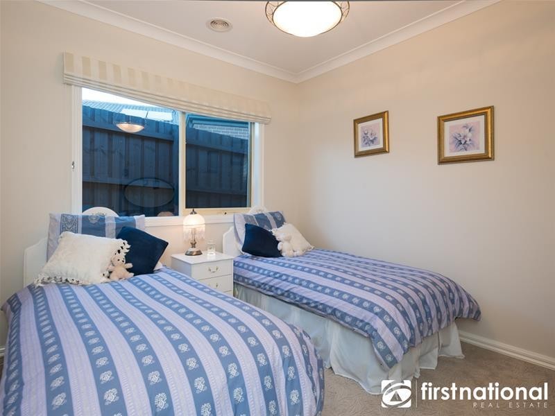 61 Cambridge Drive, Berwick VIC 3806