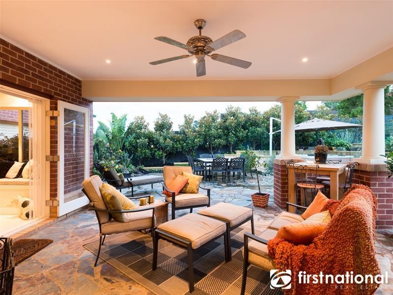 61 Cambridge Drive, Berwick VIC 3806