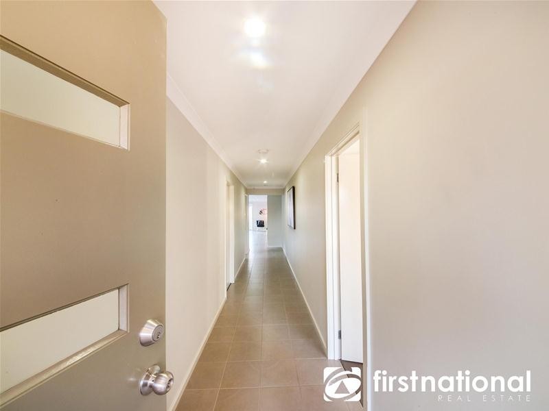 11 Markbeech Crescent, Officer VIC 3809