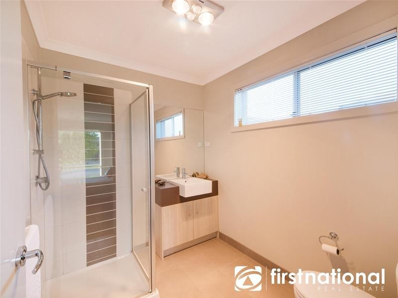 11 Markbeech Crescent, Officer VIC 3809