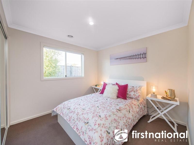 11 Markbeech Crescent, Officer VIC 3809