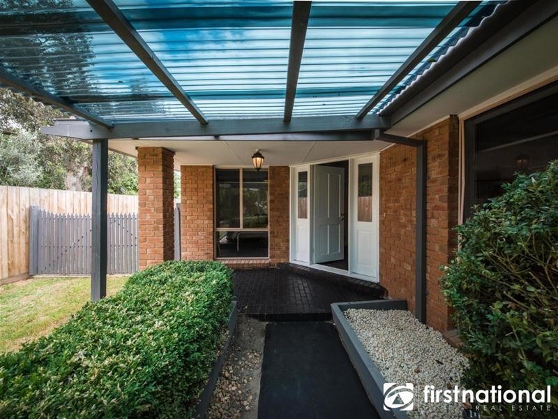 4 Hall Court, Berwick VIC 3806