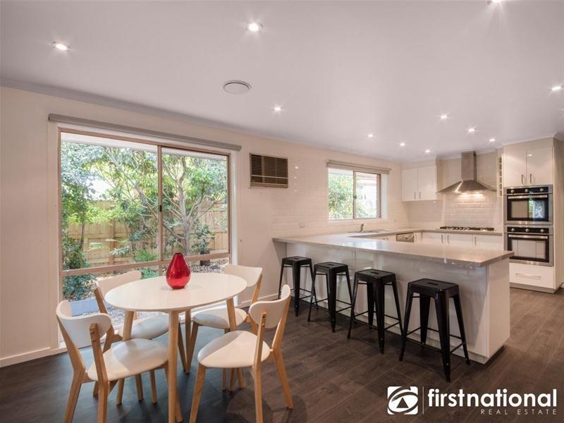 4 Hall Court, Berwick VIC 3806