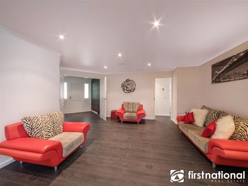 4 Hall Court, Berwick VIC 3806