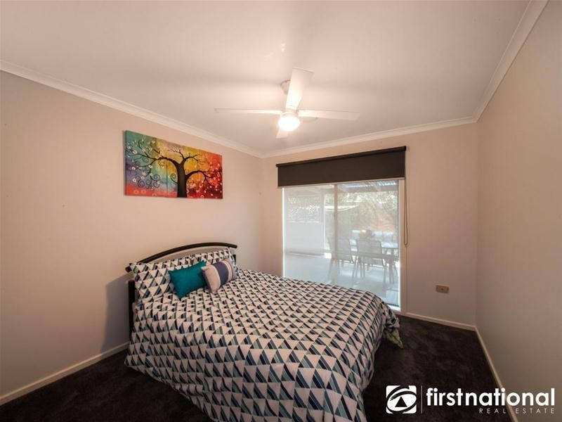 4 Hall Court, Berwick VIC 3806