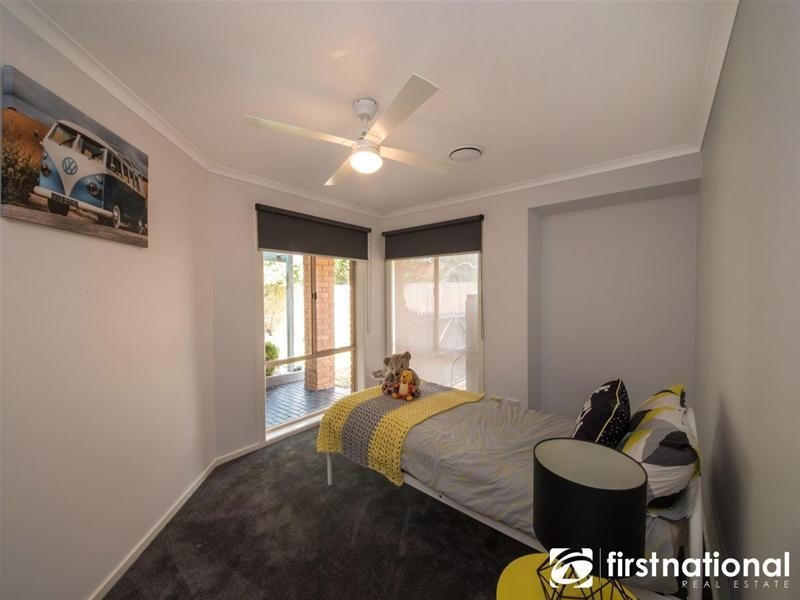 4 Hall Court, Berwick VIC 3806