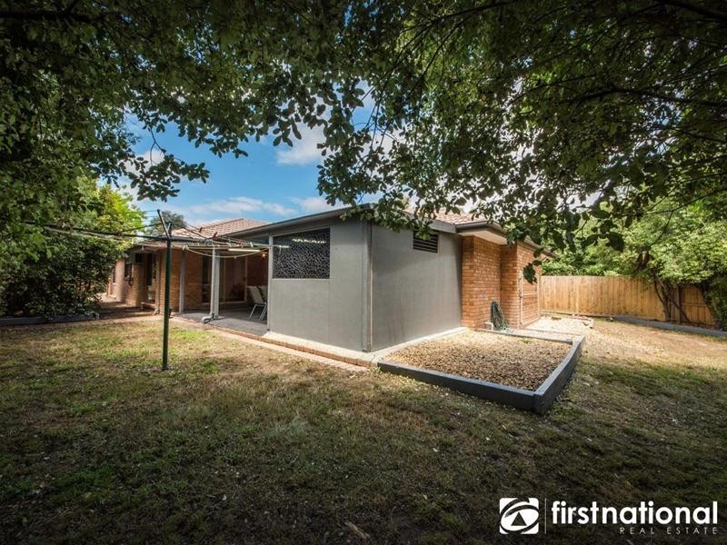 4 Hall Court, Berwick VIC 3806