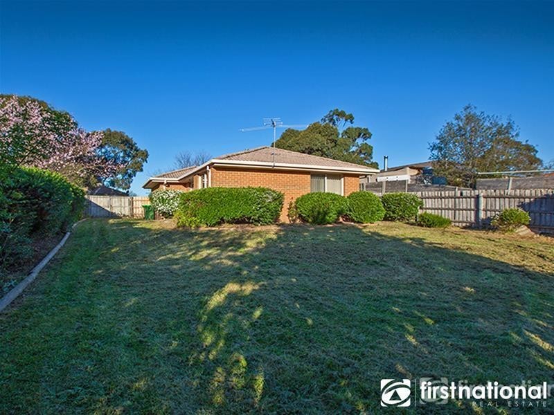 10 McMaster Court, Pakenham VIC 3810