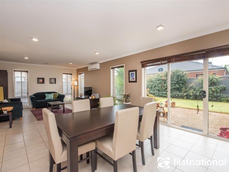 42 Britton Drive, Pakenham VIC 3810